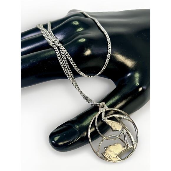 Creed STERLING SILVER Religious Virgin Mary & Child Pendant Necklace - 18” - Picture 4 of 14